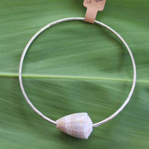 Size 8.5 Silver 12 GA - Shell Bangle