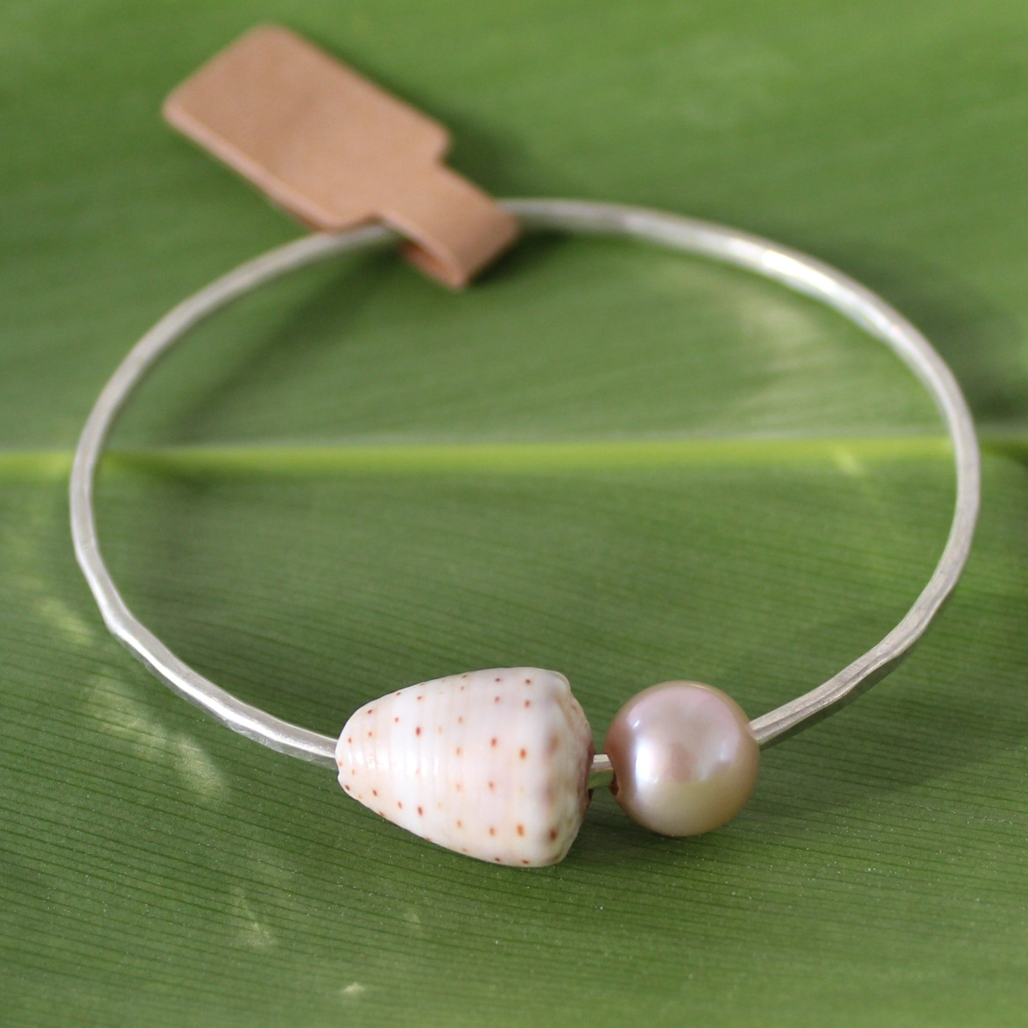 Size 7.5 Silver 12 GA - Shell & Edison Pearl Bangle