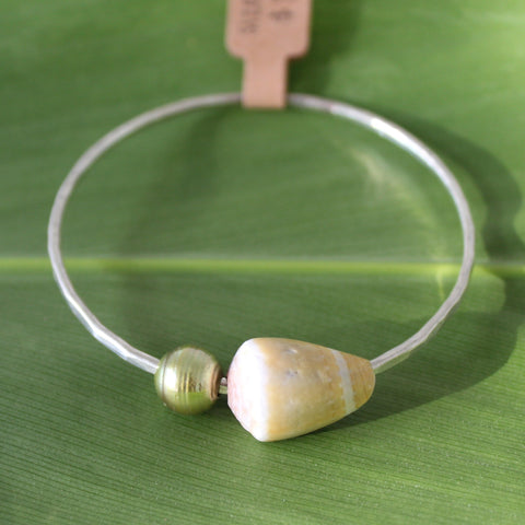 Size 7.5 Silver 12 GA - Shell & Pistachio Pearl Bangle