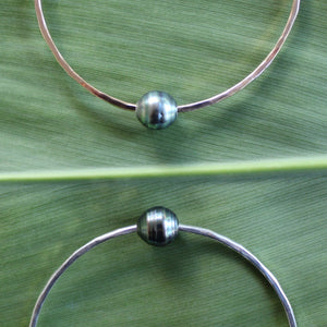 Peacock Baroque Pearl Bangle