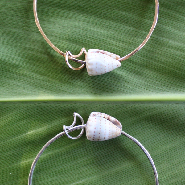 Abbreviated Shell Bangle