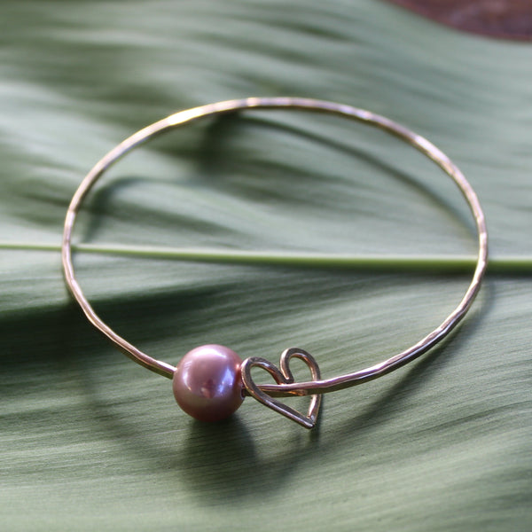 Size 7.25 Gold 14 GA - Pink Pearl & Heart Charm Bangle